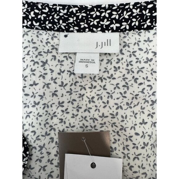 Cottagecore J.Jill Gorgeous Cream Tunic Top Ditsy Floral Rayon Small NWT - Picture 9 of 10